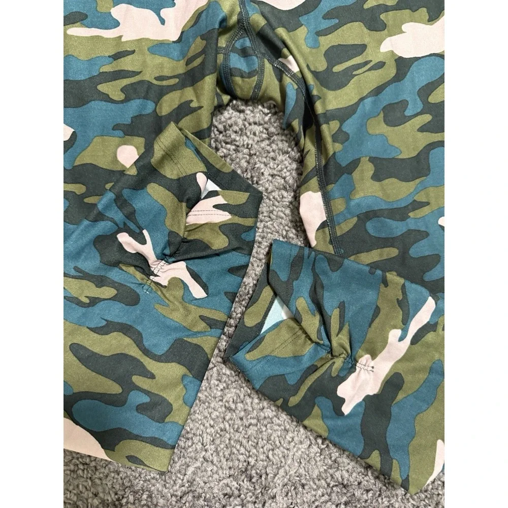 Calvin Klein Performance Leggings L Gray Pink Camo High Waist Stretch Athleasure - Picture 2 of 6